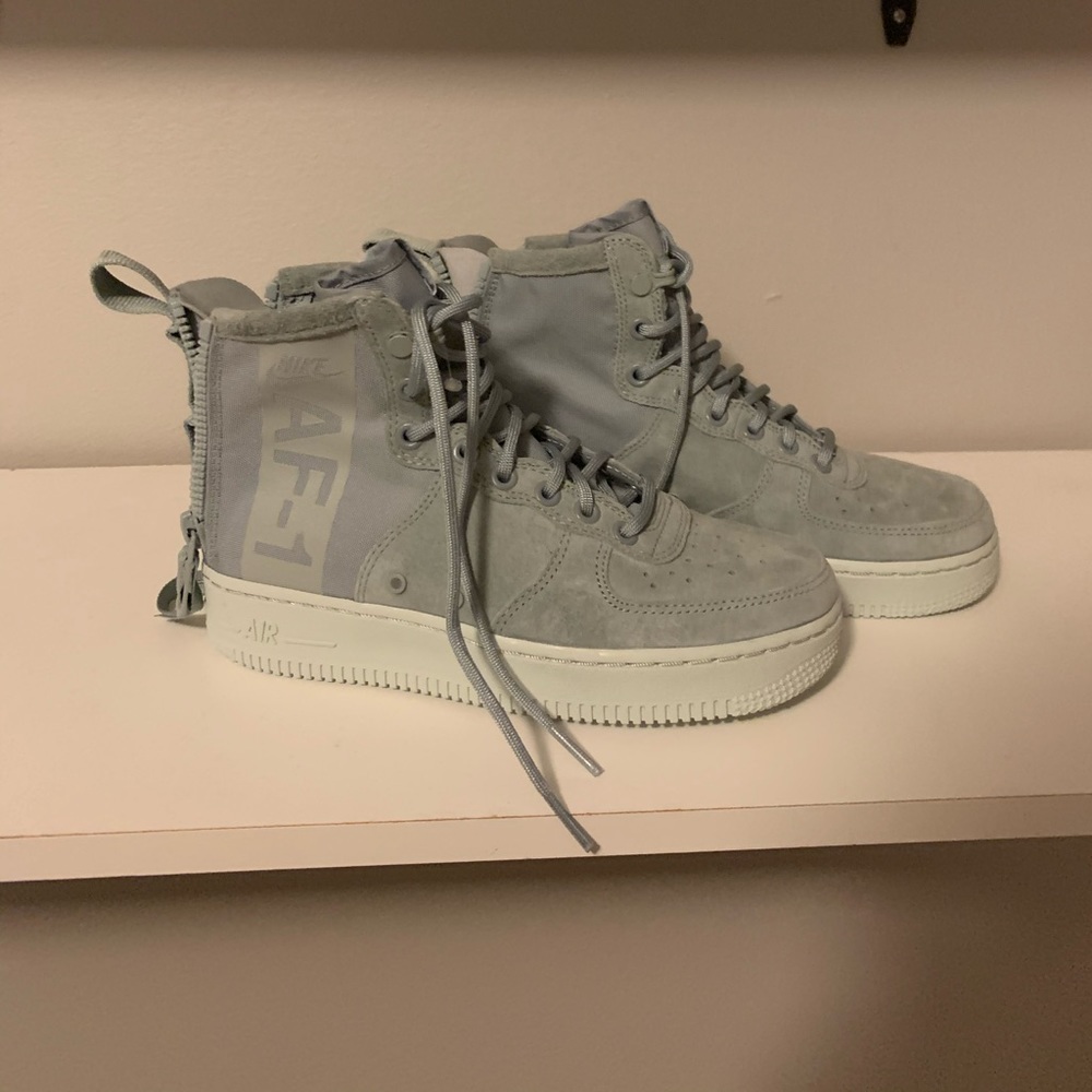 Nike Air Force 1 Hi Top